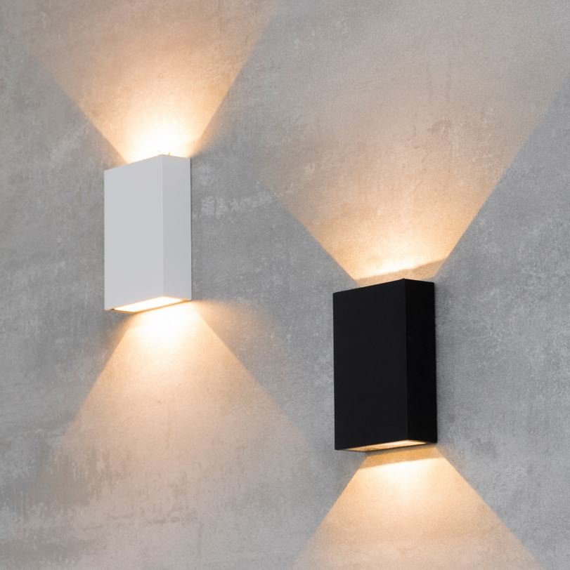 Arandela led 2x2w c/ 02 fachos pt 3000k ip65 fit - Image 2